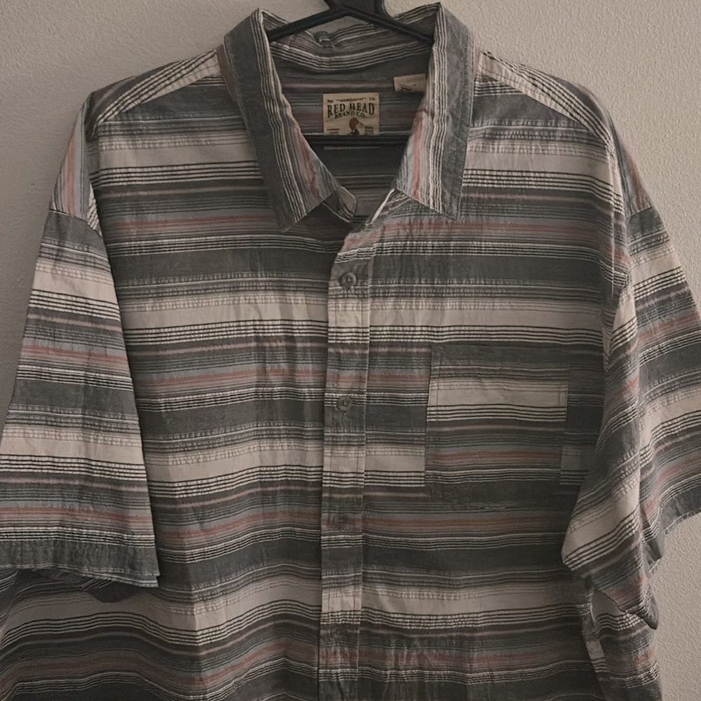 Red Head Brand Co Men's Casual Gray/White Stripe Button Down Short Sleeve Shirt